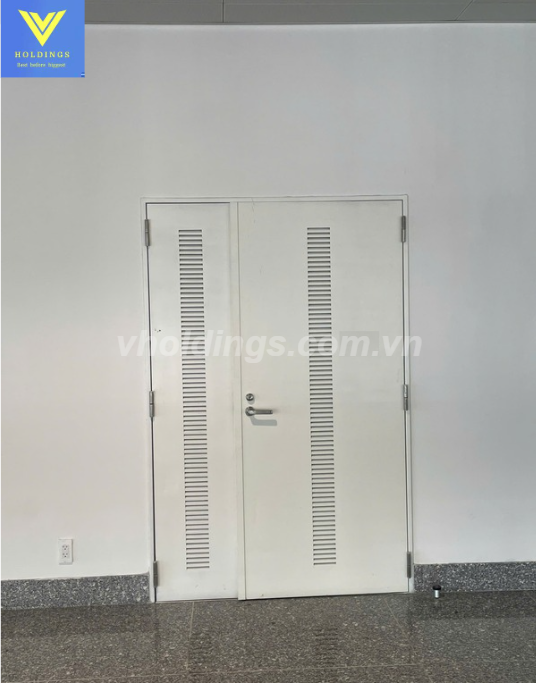 Cửa thép có ô chớp