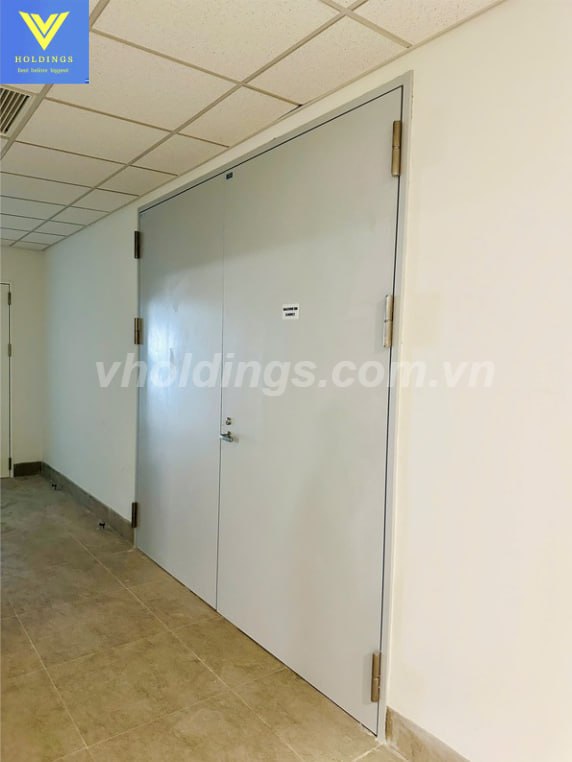 cua thep Bunka lap dat tai san bay noi bai T2