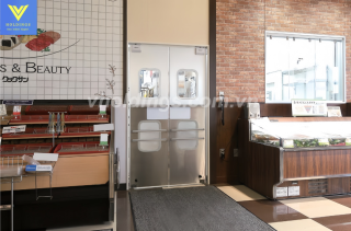 Cửa Uniflow: Sự lựa chọn số 1 cho Siêu thị hiện đại