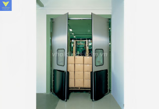 Cửa chống va đập xe nâng Uniflow giải pháp tối ưu cho kho logistics